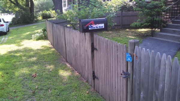 Mailbox - United We Stand w fence - Rhode Island