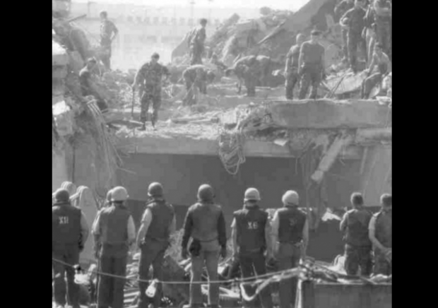 https://en.wikipedia.org/wiki/1983_Beirut_barracks_bombings#/media/File:MarineBarracksBeirut_23October1983.jpg